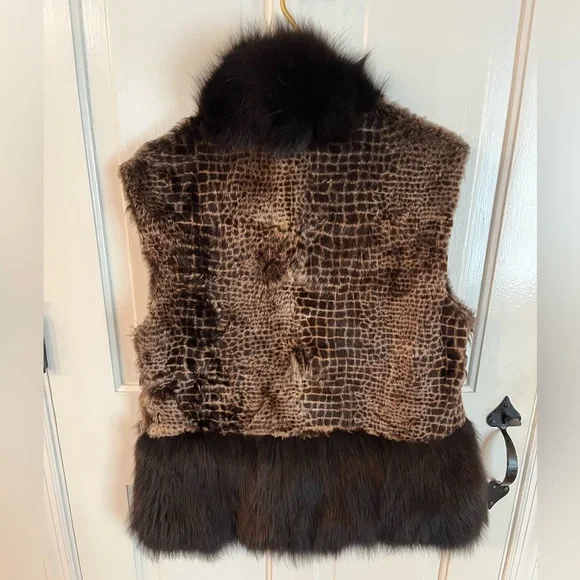Lamb Vest with Fox Stand Collar and Bottom - Picture 3 of 10